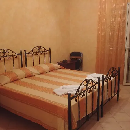 Bed & Breakfast Paradise House *