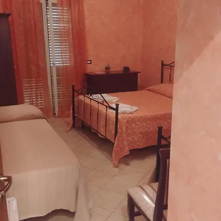 Bed & Breakfast Paradise House Calatabiano