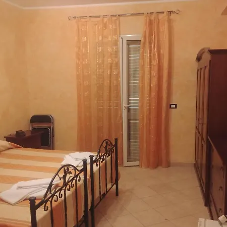 Bed & Breakfast Paradise House
